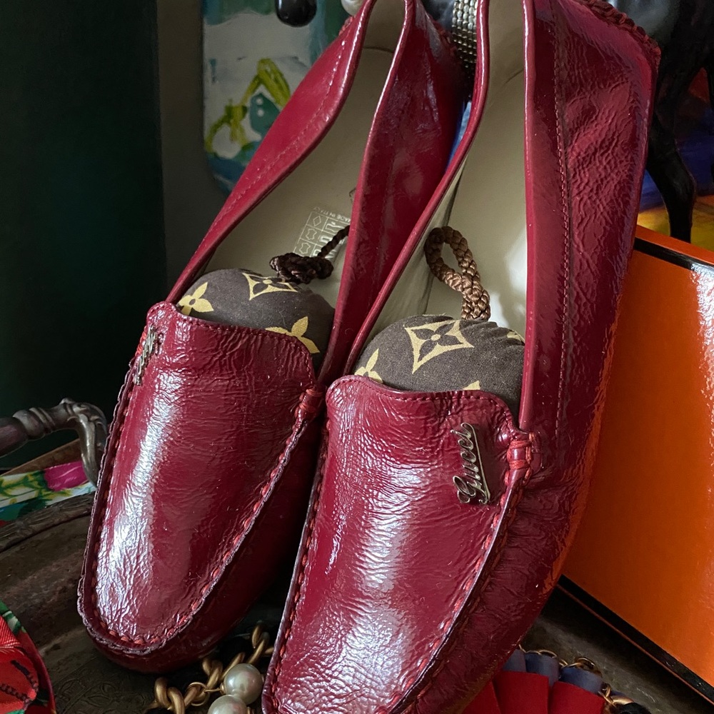 Rare Vintage GUCCI Ladies Drivers Loafers Shoes Red Patent Leather Designer GG
